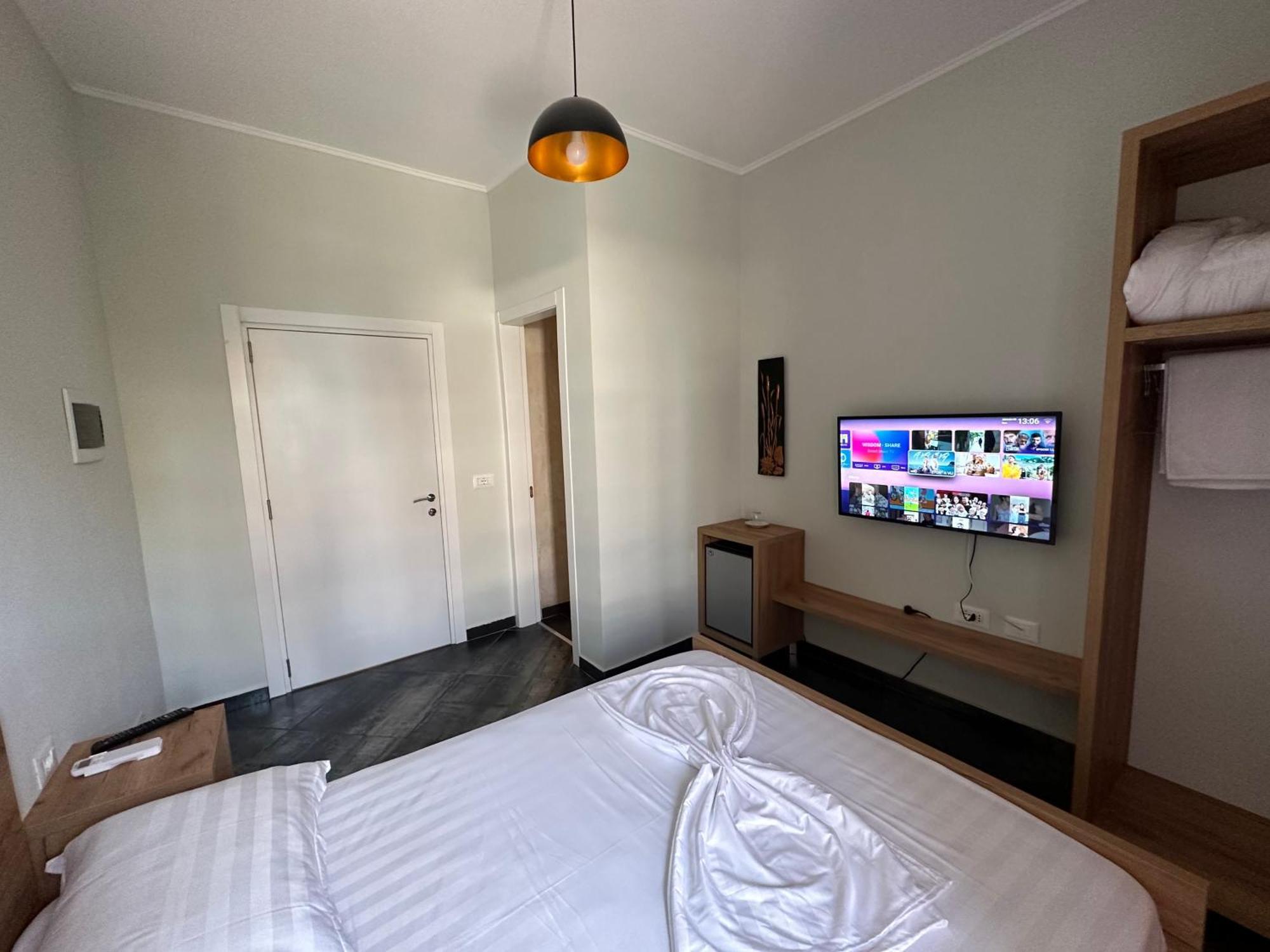 Central Comfort Suites تيرانا المظهر الخارجي الصورة