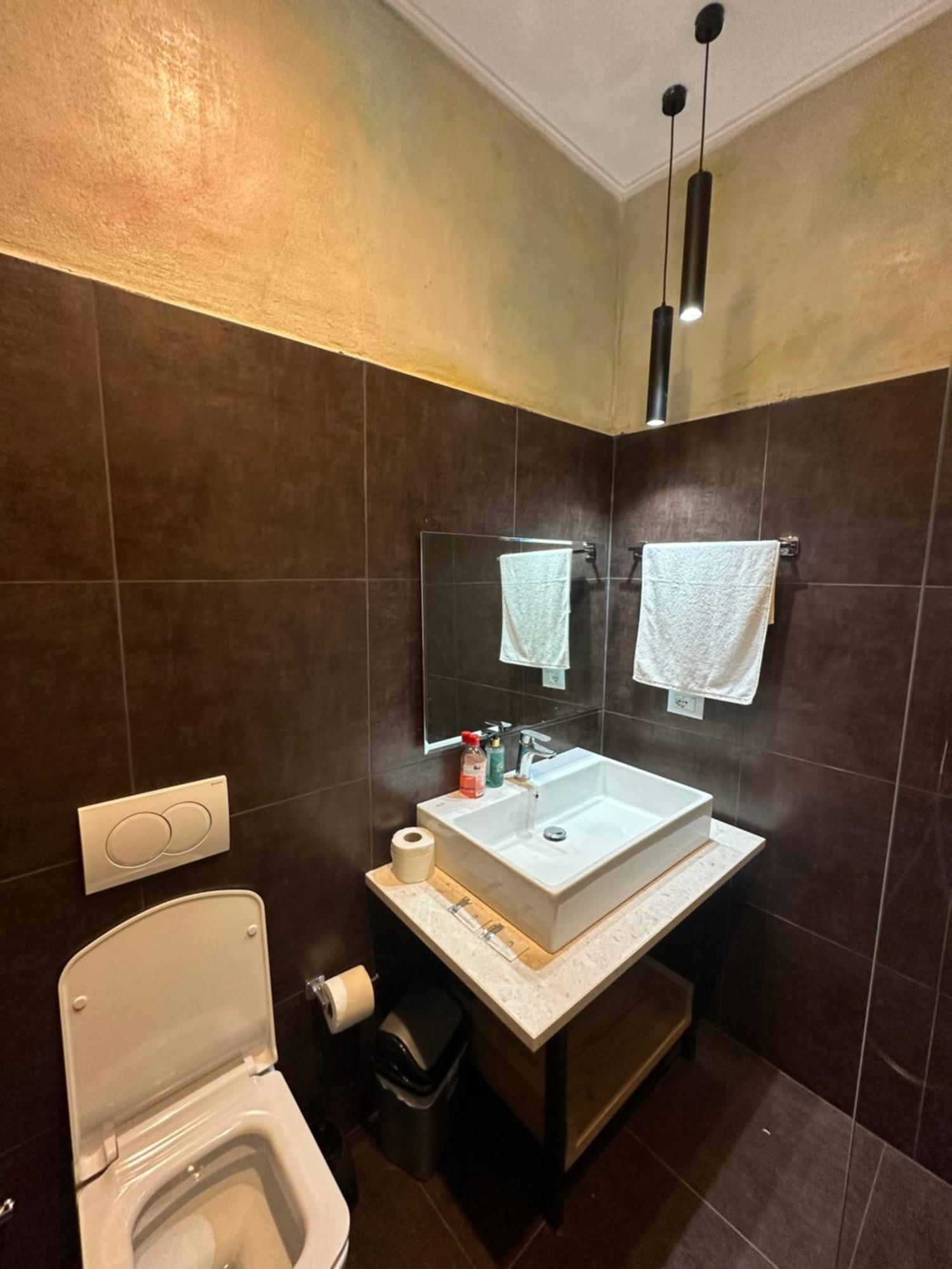 Central Comfort Suites تيرانا المظهر الخارجي الصورة